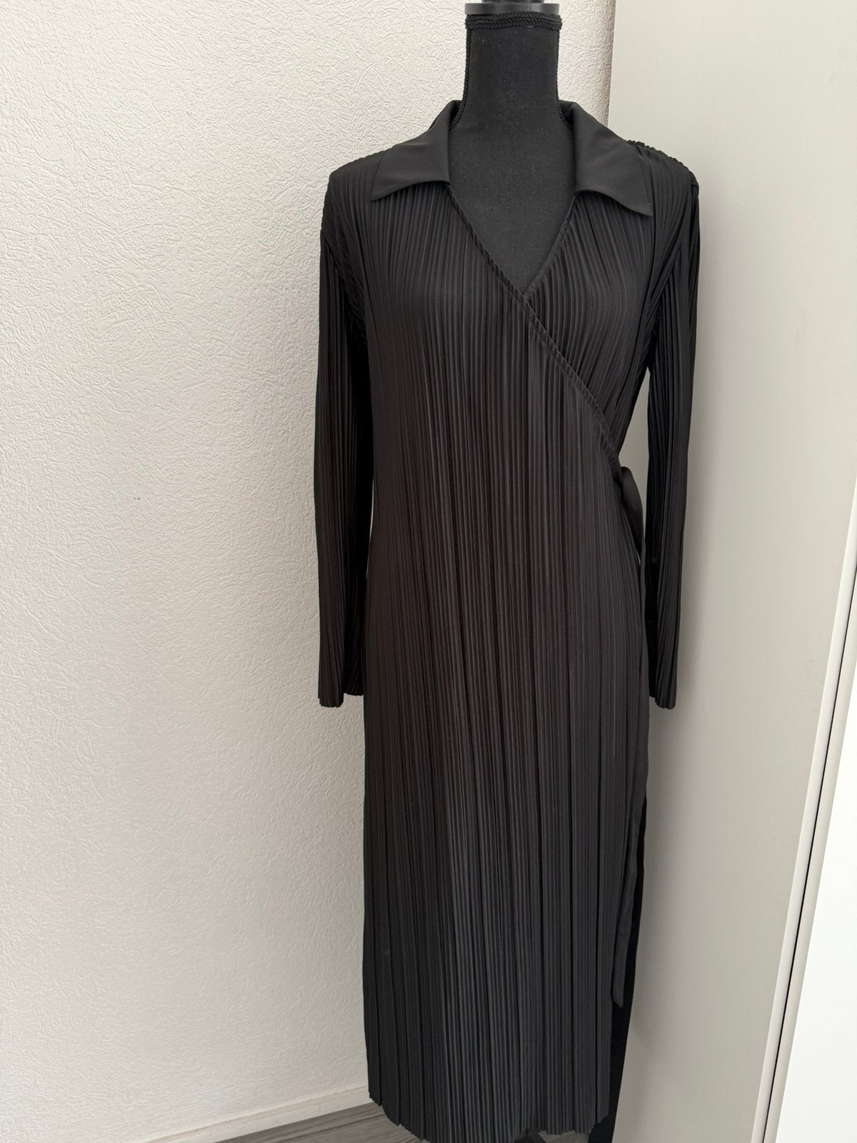 Mango dames satijn look lange zwarte jurk M 38 dress, Maat 38/40 (M), Verzenden, Zwart, Zo goed als nieuw