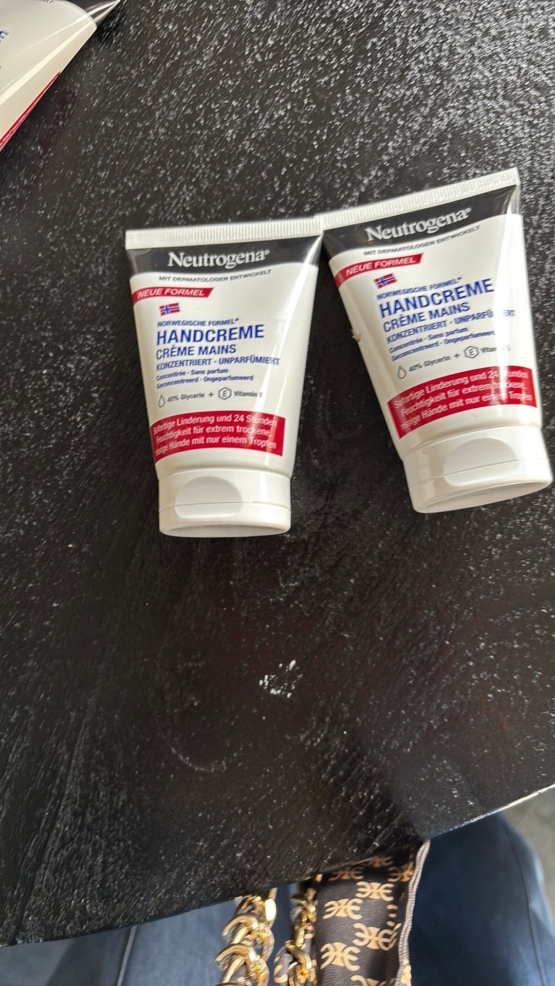 Neutrogena handcreme 10stuks, Ophalen of Verzenden, Nieuw, Gehele gezicht