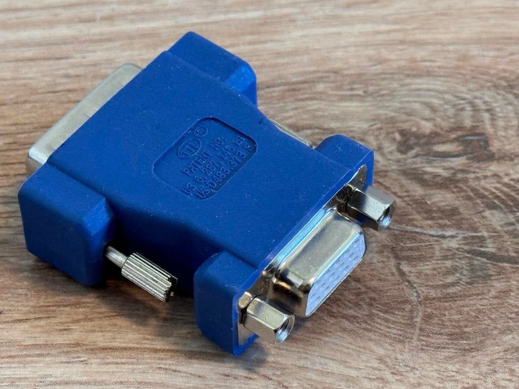 DVI (male) naar VGA adapter (female), Ophalen of Verzenden, Zo goed als nieuw