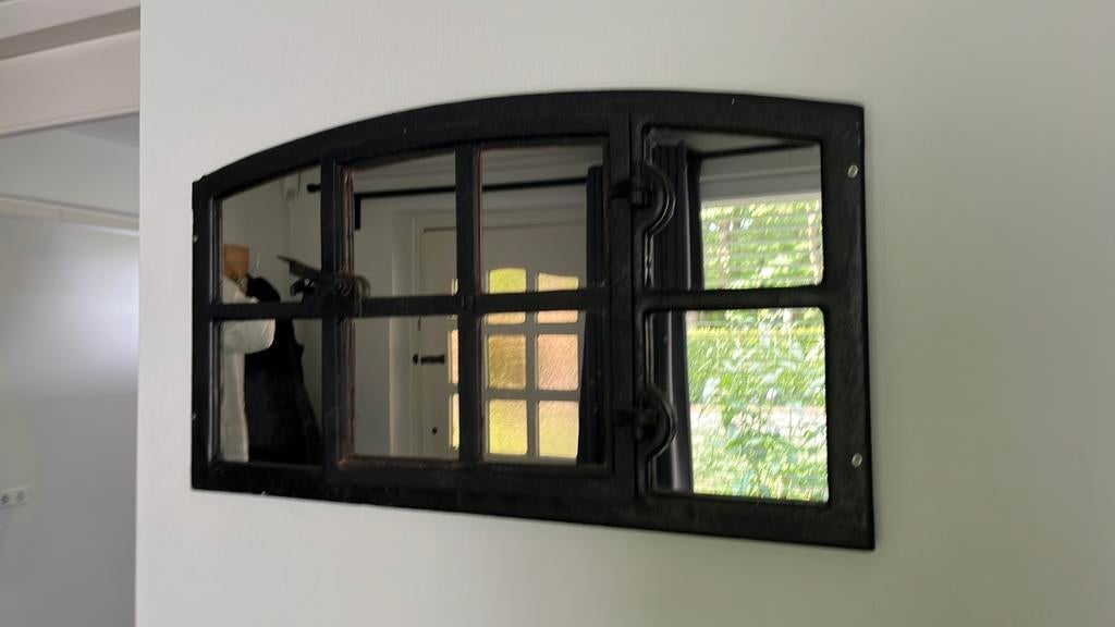 Spiegel stal raam staal, Huis en Inrichting, Woonaccessoires | Spiegels, Ophalen, Zo goed als nieuw, Rechthoekig, Minder dan 100 cm