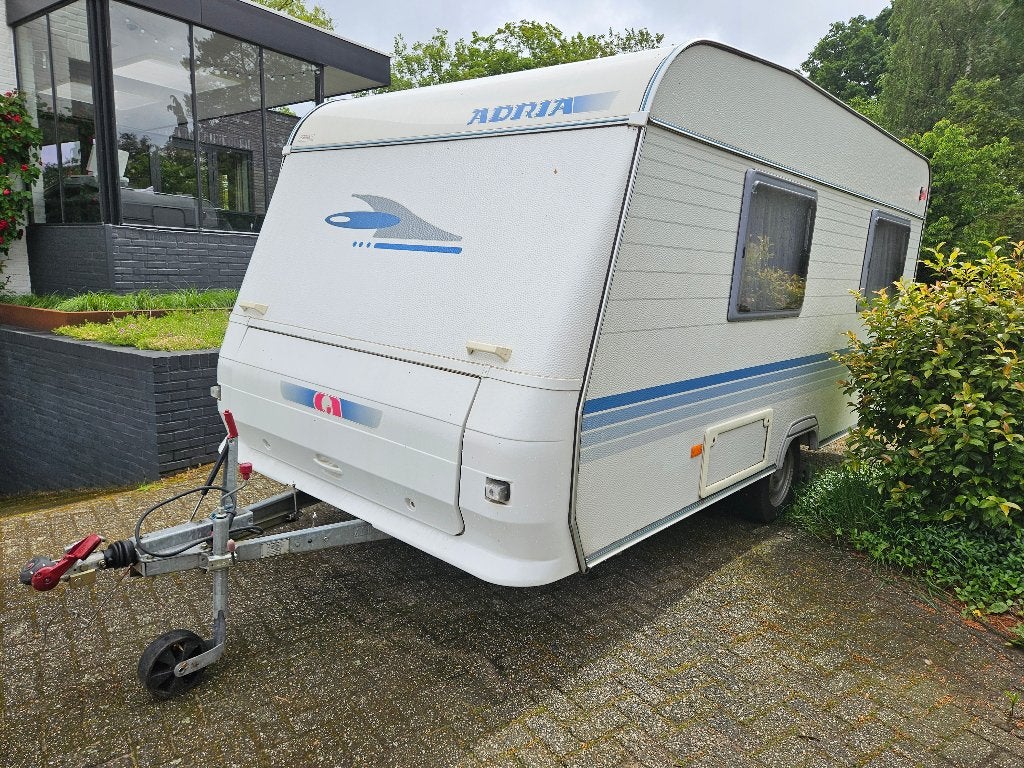 Caravan Adria Altea 432 PX Prijs € 6000  Veel accessoires, Luifel, Frans bed, Treinzit, 750 - 1000 kg