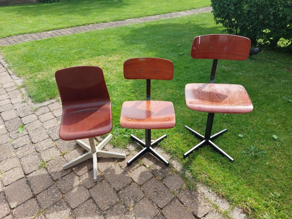 Set van 3 Vintage schoolstoeltjes - Hout en Metaal, Huis en Inrichting, Stoelen, Ophalen, Gebruikt, Vintage, Retro, Hout