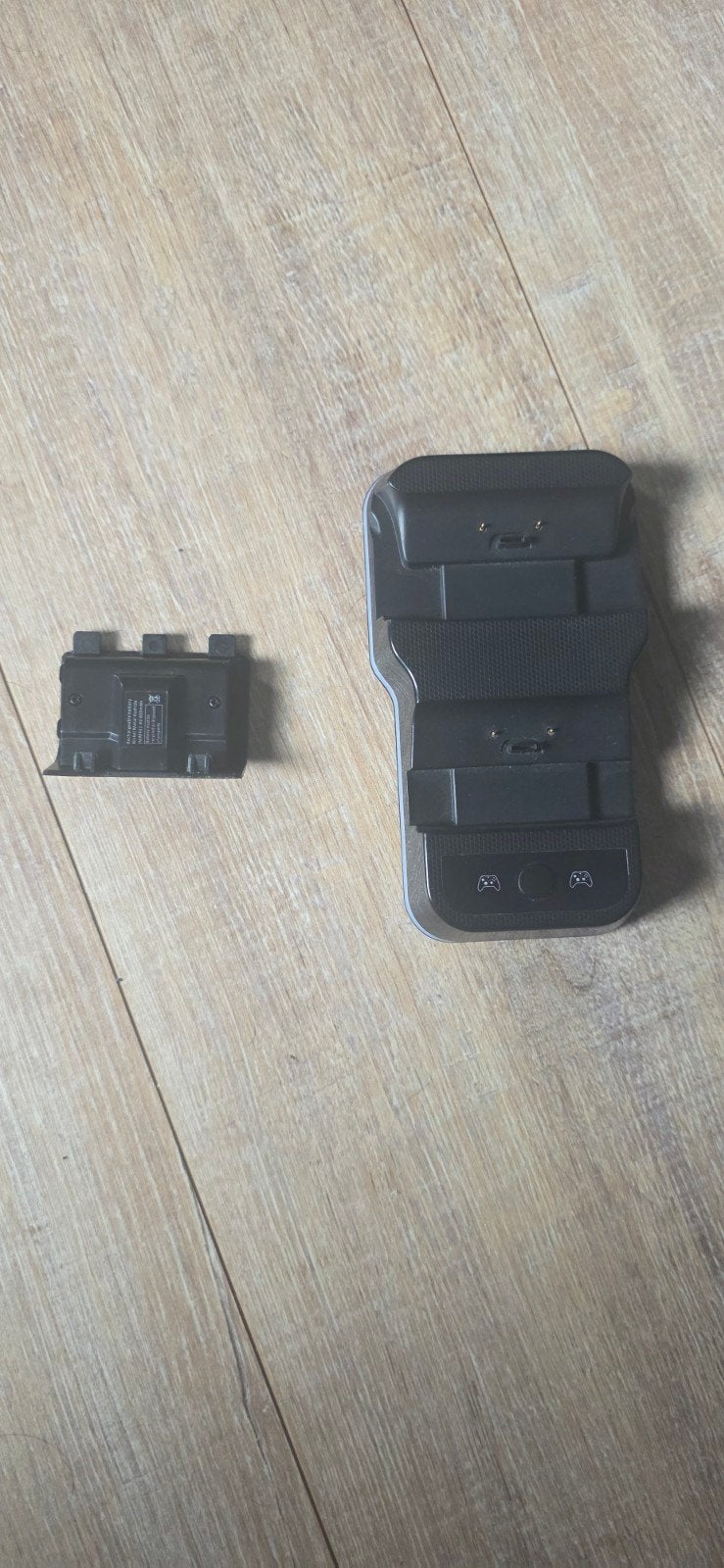 Xbox One Controller laadstation (Xbox Series S) + Batterij, Spelcomputers en Games, Spelcomputers | Xbox | Accessoires, Xbox Series S
