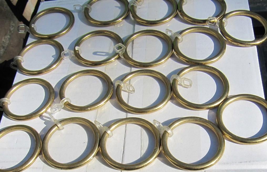 18 messing koperen gordijnen ringen doorsnee 4cm pstuk 3,00, Minder dan 50 cm, Overige kleuren, Ophalen of Verzenden, Zo goed als nieuw