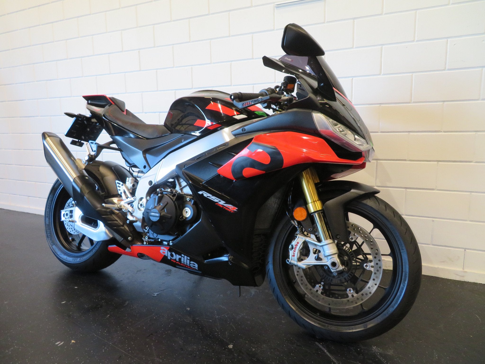 Aprilia RSV4 FACTORY APRC TOPPER! (bj 2021), Bedrijf, Super Sport