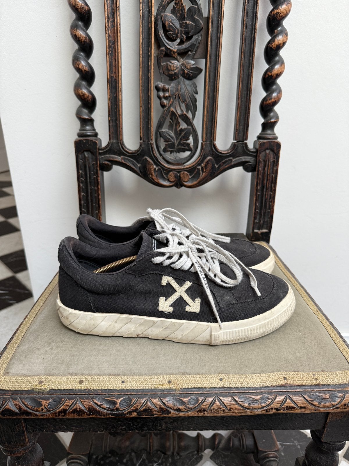Off-White vulcanized low top sneakers in zwart, Verzenden, Zwart, Sneakers of Gympen, Gedragen