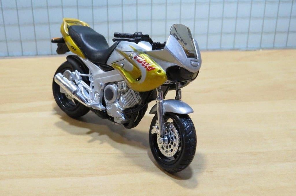 Yamaha TDM850 1:18 los, Maisto, May Cheong Group France S.A.S., Nieuw, Ophalen of Verzenden