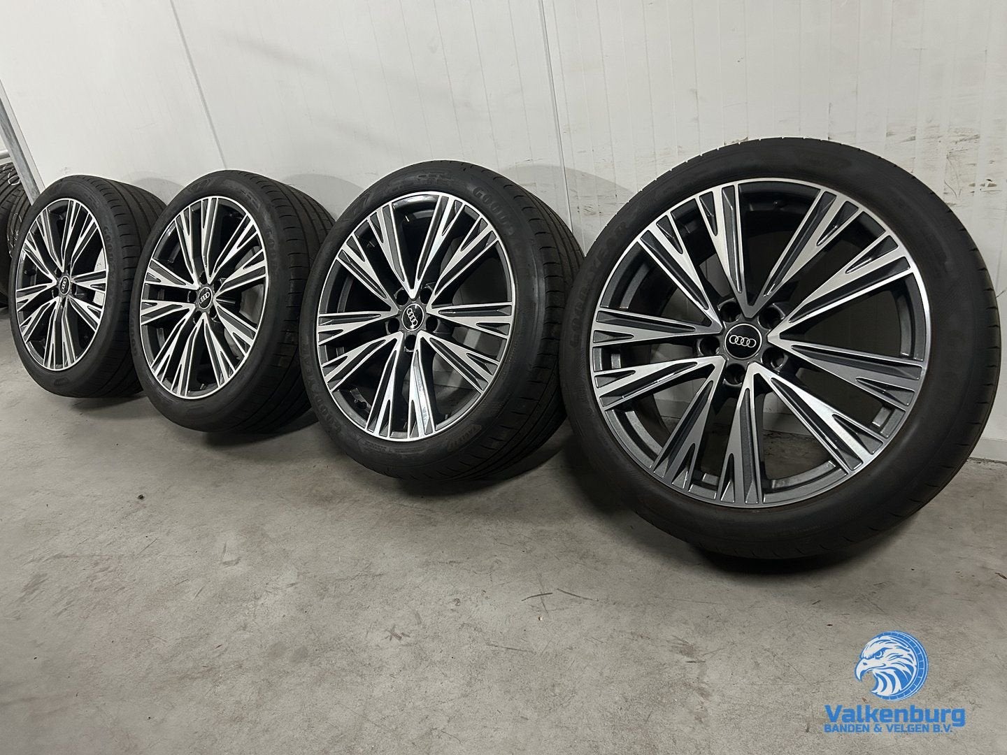 7mm! Originele Audi Q3 83A S-Line 20 inch antraciete velgen