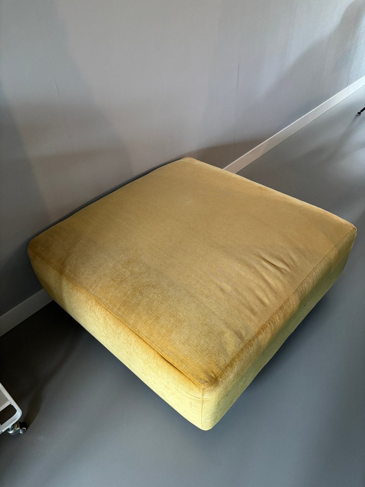 Hocker geel, Ophalen, Minder dan 50 cm, 75 tot 100 cm, Zo goed als nieuw