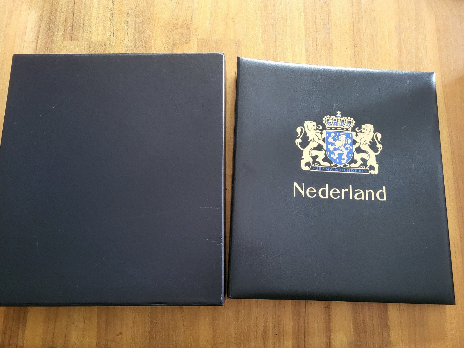 lege gewatteerde davo nederland nr 2 1845/1969 compl
nr 2 =1, Postzegels en Munten, Verzenden, Verzamelalbum