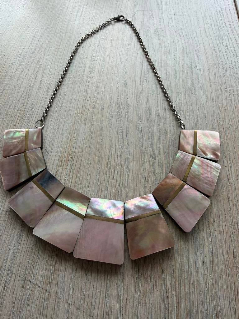 Mooie parelmoer ketting, Ophalen of Verzenden, Zo goed als nieuw, Overige materialen
