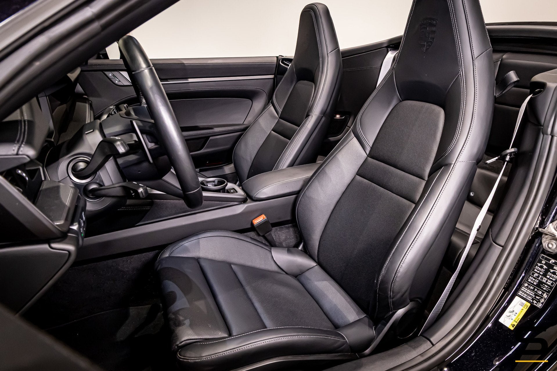 Porsche 911 Cabrio Carrera 992.2|394 PK|Sport Chrono|Sportui, Auto's, Automaat, Dealer onderhouden, Achterwielaandrijving, Zwart