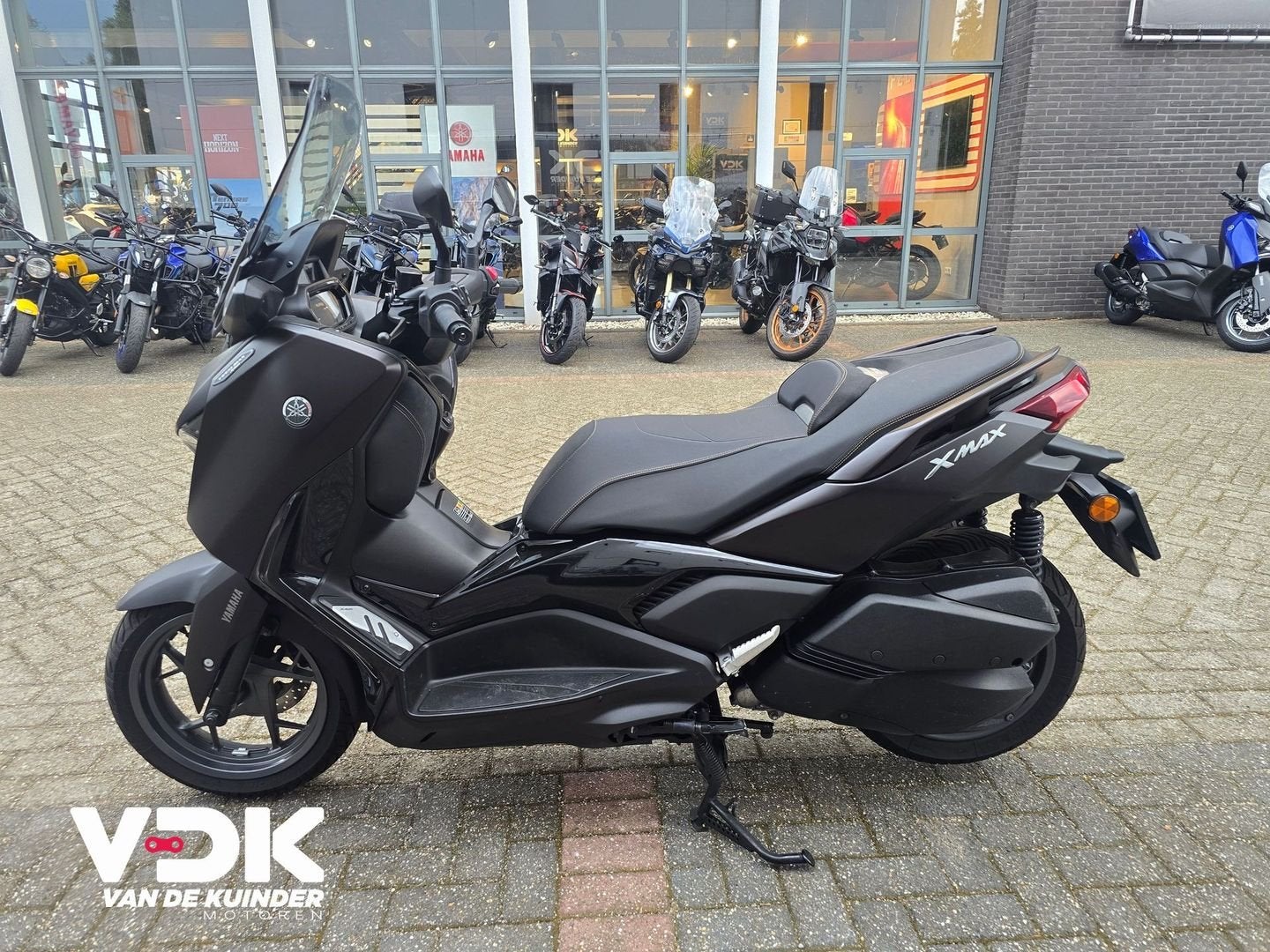YAMAHA X MAX 300 TECH MAX (bj 2024) 6,903 km, Scooter, 292 cc, Bedrijf, Onbekend