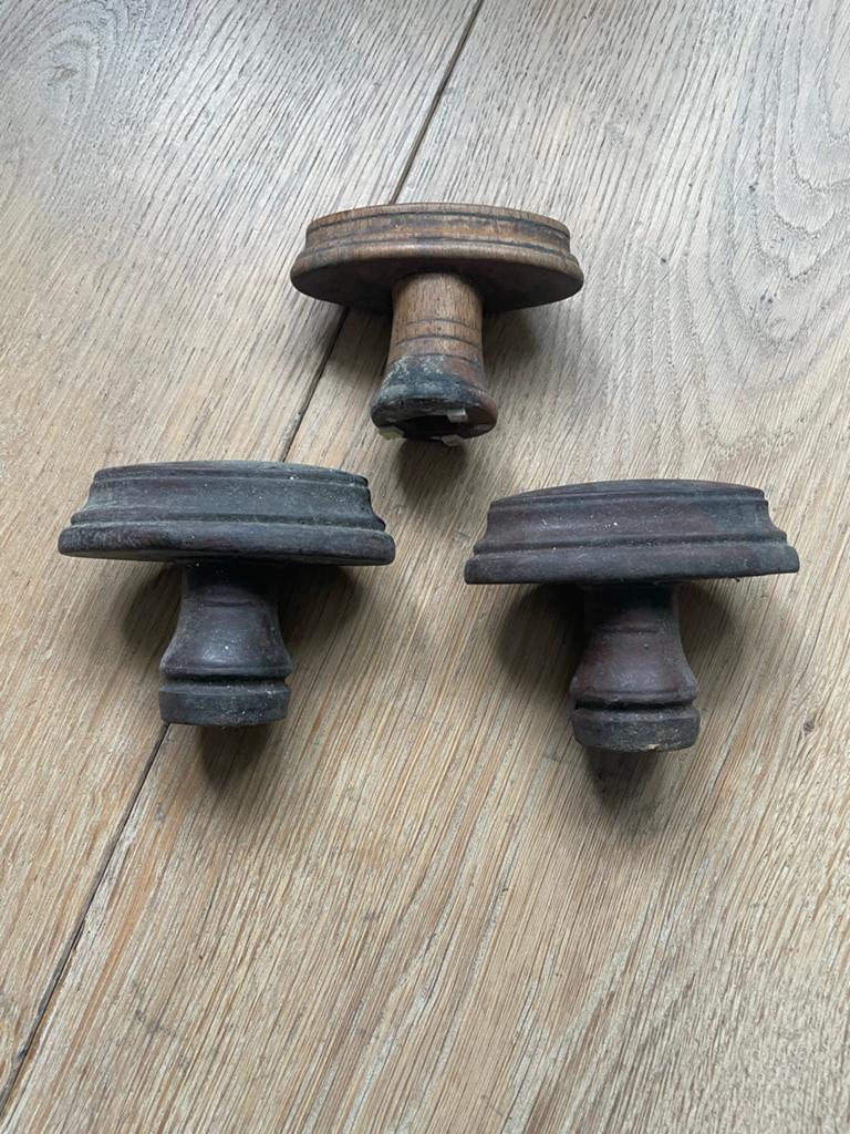 Set van 3 Vintage Houten Deurknoppen, Ophalen