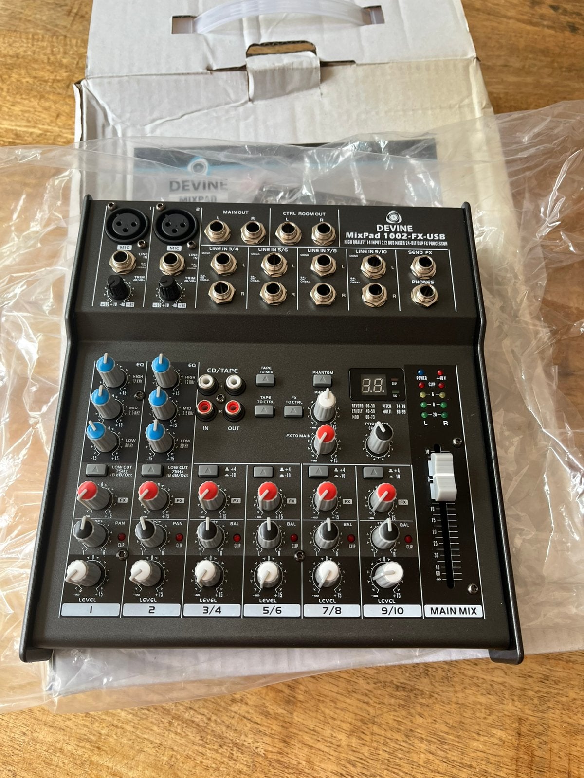 Devine mixpad 1002-fx-usb, Muziek en Instrumenten, Mengpanelen, Ophalen of Verzenden, Zo goed als nieuw