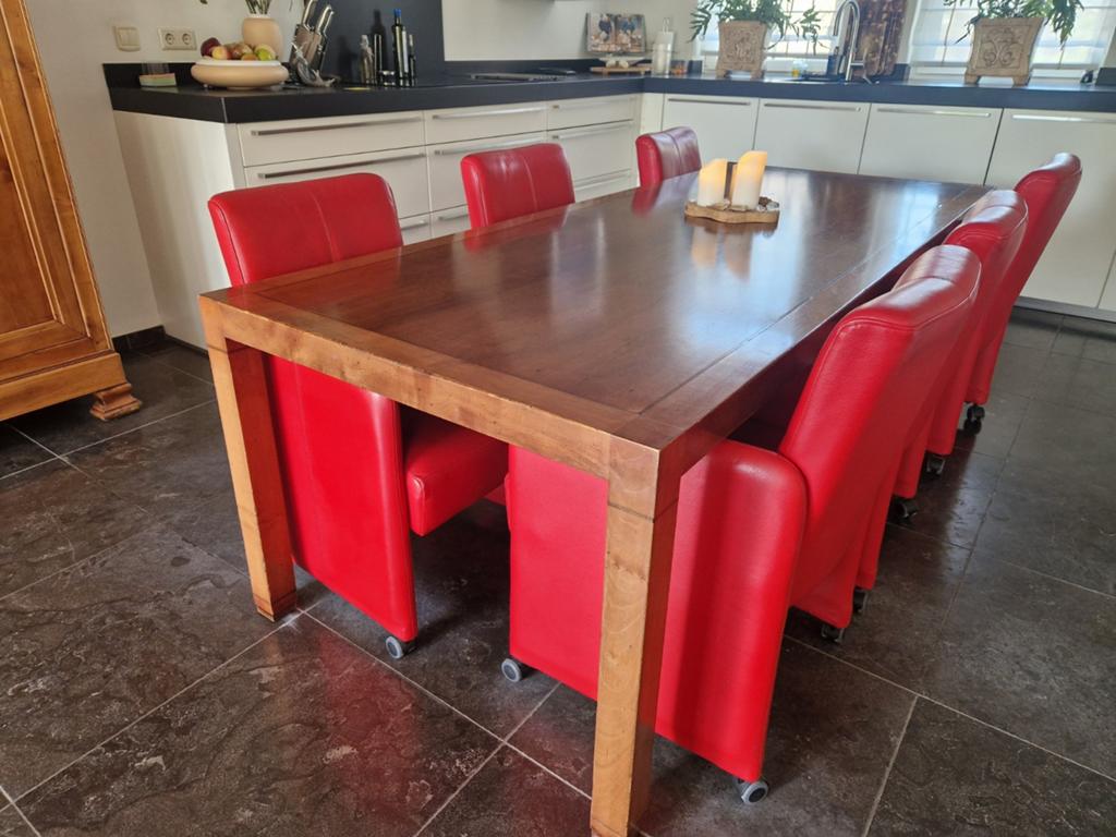 Kersenhouten eettafel met 6 leren, verrijdbare stoelen, Huis en Inrichting, Tafels | Eettafels, Ophalen, Gebruikt, 100 tot 150 cm
