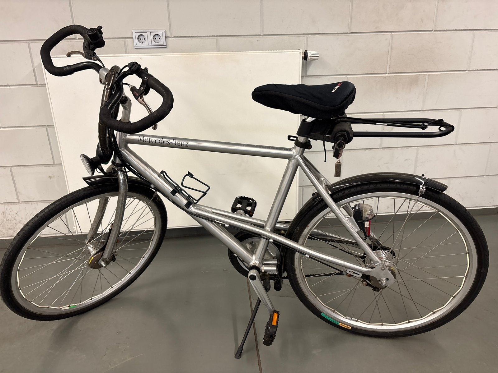 Collectors item: inc papieren Mercedes Benz design racefiets, Fietsen en Brommers, Overige merken, Velgrem, Ophalen of Verzenden