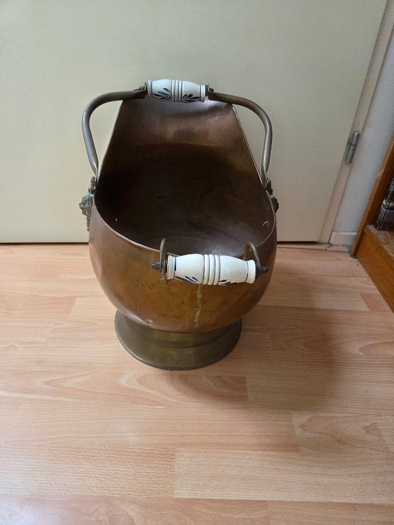 Antieke koperen kolenbak, Ophalen, Koper