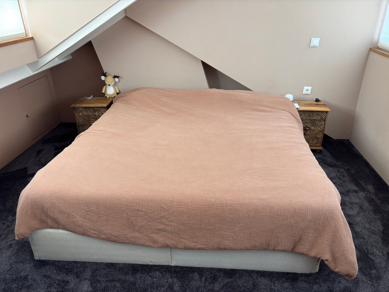 IKEA boxspring + Swiss Sense matras — 180x200cm, Huis en Inrichting, Ophalen, Gebruikt, Beige, Tweepersoons