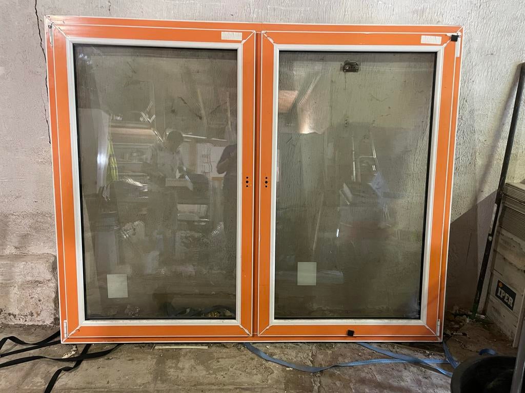 1 kozijn met 2 openslaande ramen, kleur wit, Doe-het-zelf en Verbouw, Glas en Ramen, Ophalen, Gevelraam of Ruit, 160 cm of meer
