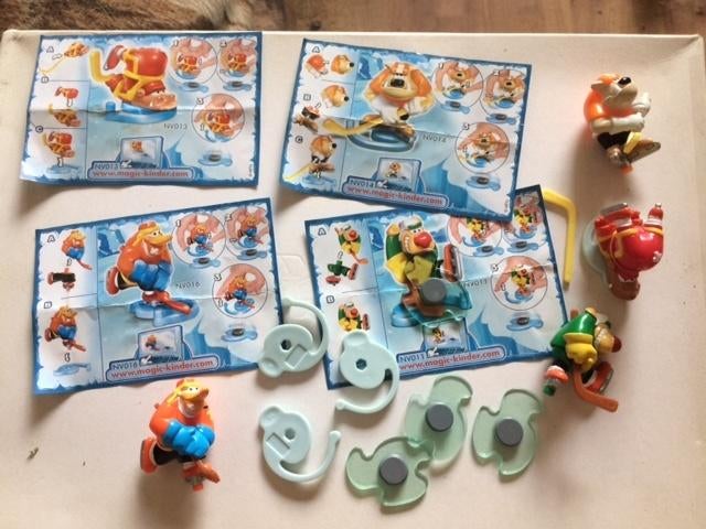 ijshockey figuurtjes uit ferrero surprise eieren, Verzamelen, Ophalen of Verzenden, Zo goed als nieuw