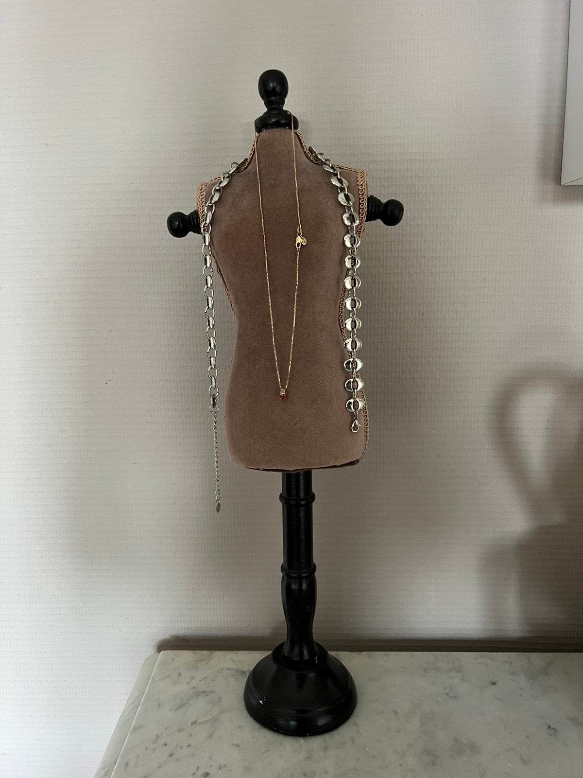 Decoratieve Mini Paspop - Bruin Fluweel, Ophalen of Verzenden