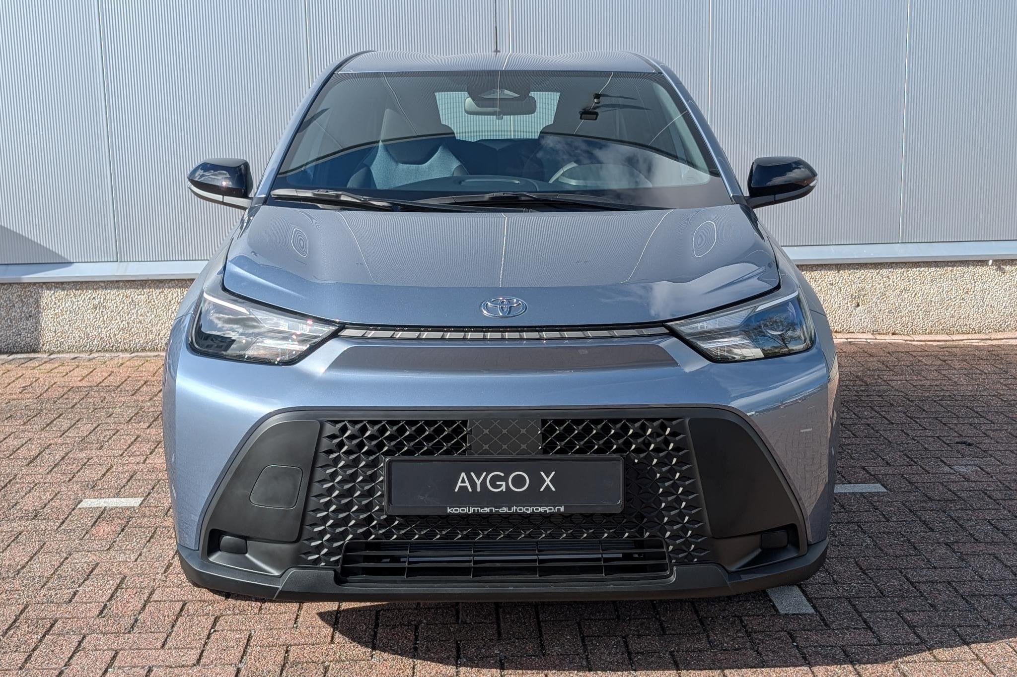 Toyota Aygo X Hybrid 115 play € 1500 inruilpremie, Snel le, Auto's, Stof, Euro 6, 4 stoelen, 116 pk