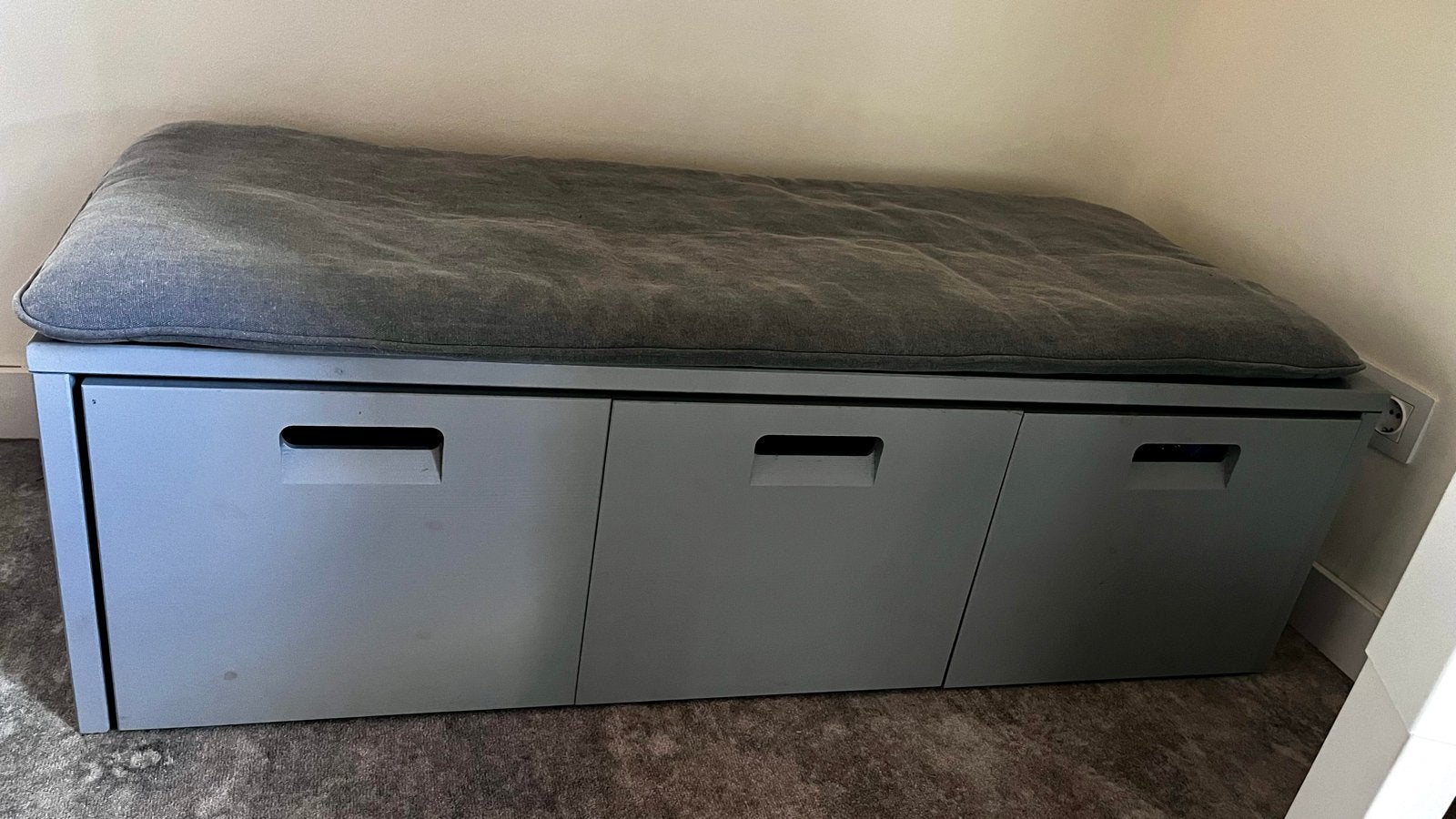 Grijze Opbergbank met Kussen en 3 Opbergbakken, Ophalen, Gebruikt, Minder dan 75 cm, 150 tot 200 cm
