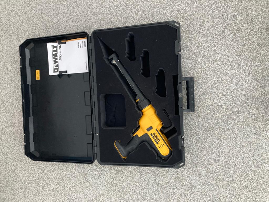 Dewalt kitspuit., Ophalen of Verzenden, Zo goed als nieuw