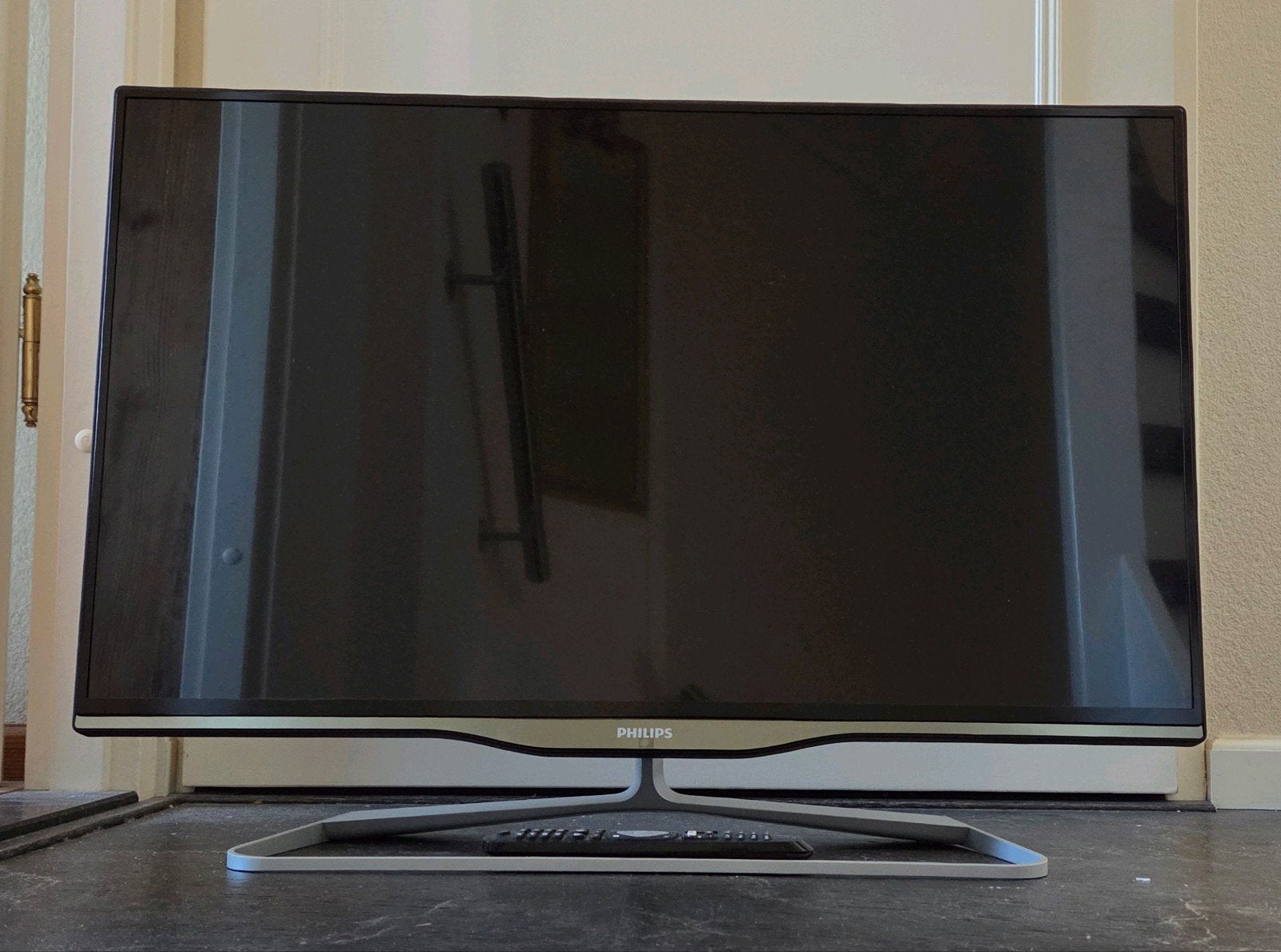 Philips TV 32PFL5008H/12 met universele afstandsbediening, Ophalen