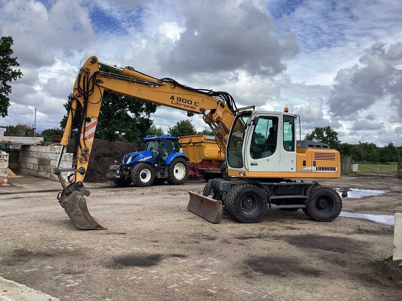 2006 Liebherr A 900 C Banden graafmachine, Zakelijke goederen, Machines en Bouw | Kranen en Graafmachines, Graafmachine