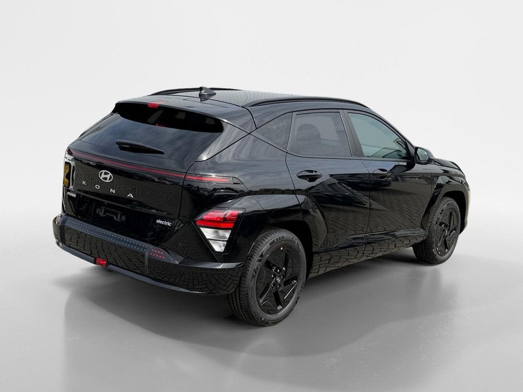 Hyundai Kona Electric Long Range Pure Edition 64.8 kWh | NU, Auto's, Hyundai, 12 maanden, Stof, Zwart, Zwart