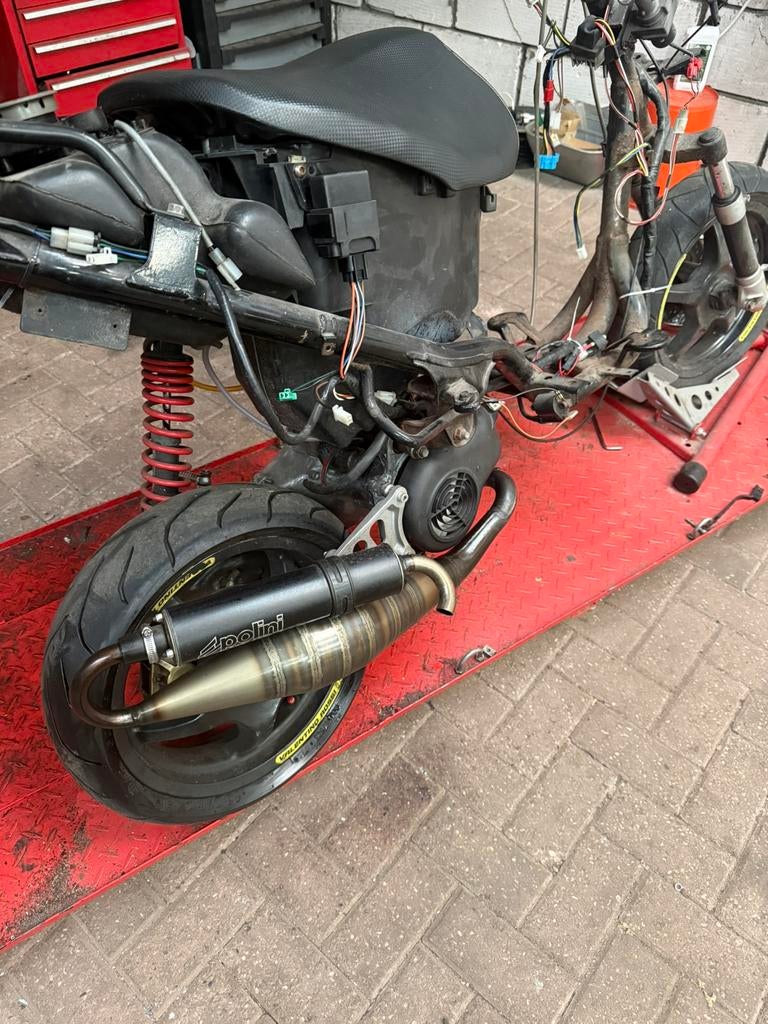 Yamaha Aerox 70cc project + extra onderdelen/kappen los, Fietsen en Brommers, Scooters | Yamaha, Ophalen, Tweetakt, Gebruikt, Aerox