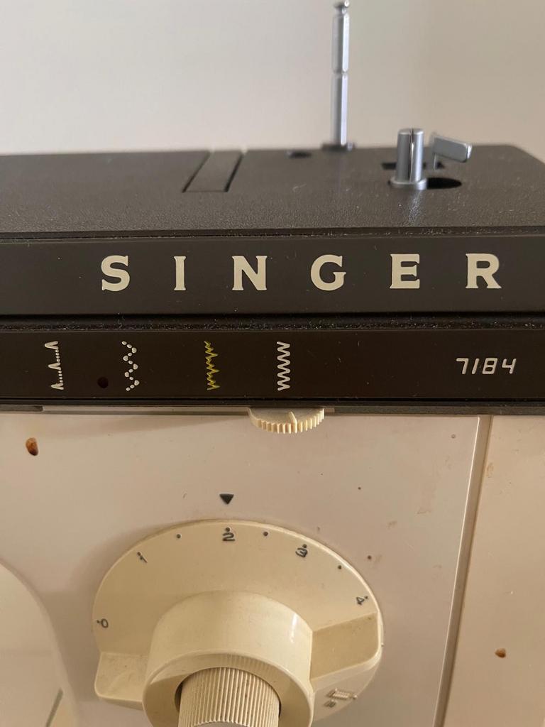 Singer 7/84 naaimachine met veel spoeltjes, Ophalen, Gebruikt, Naaimachine, Singer
