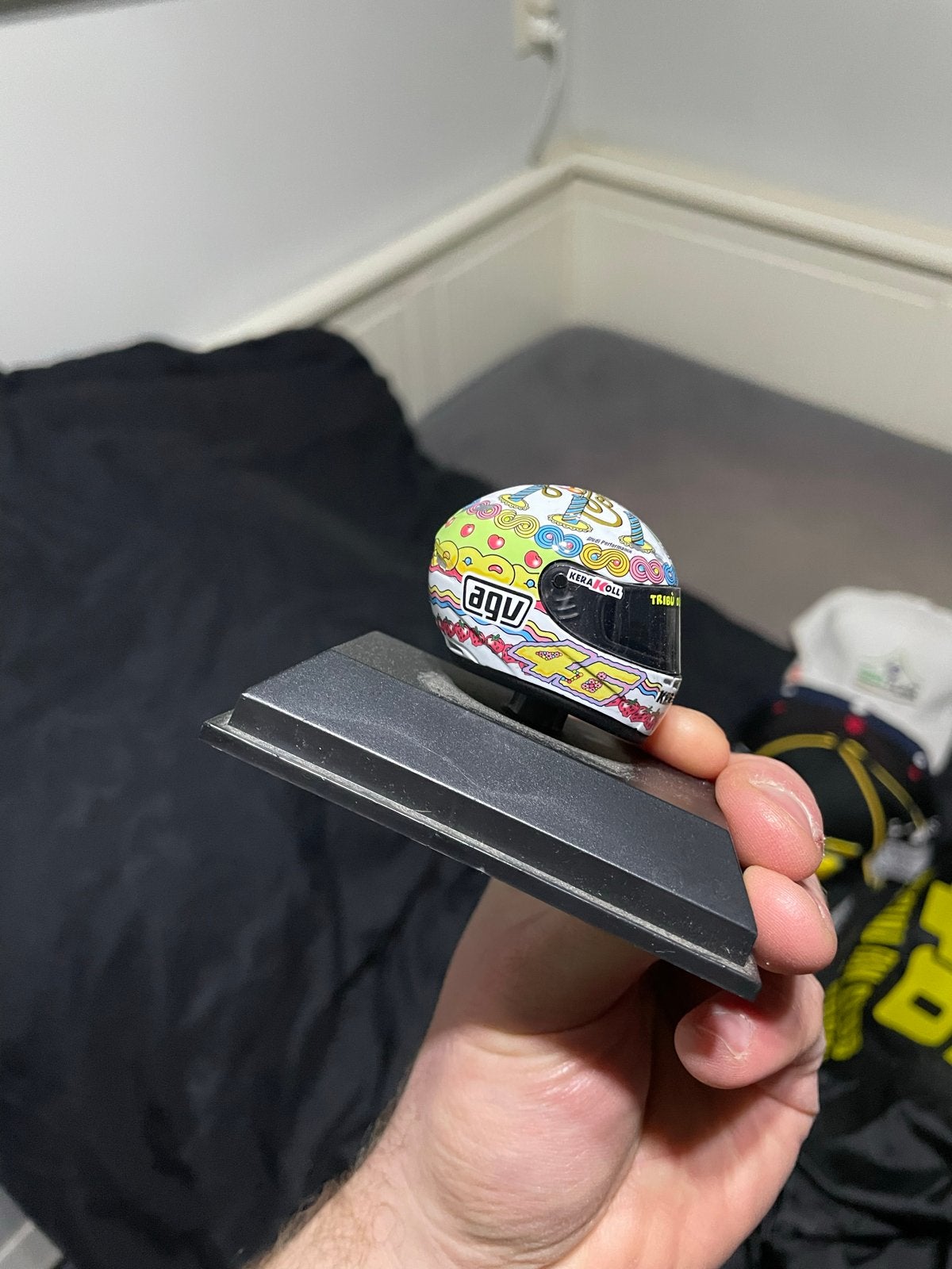 Valentino Rossi helm schaalmodel 1:8 - Jerez test 2008, Overige merken, Gebruikt, Ophalen of Verzenden, Groter dan 1:32
