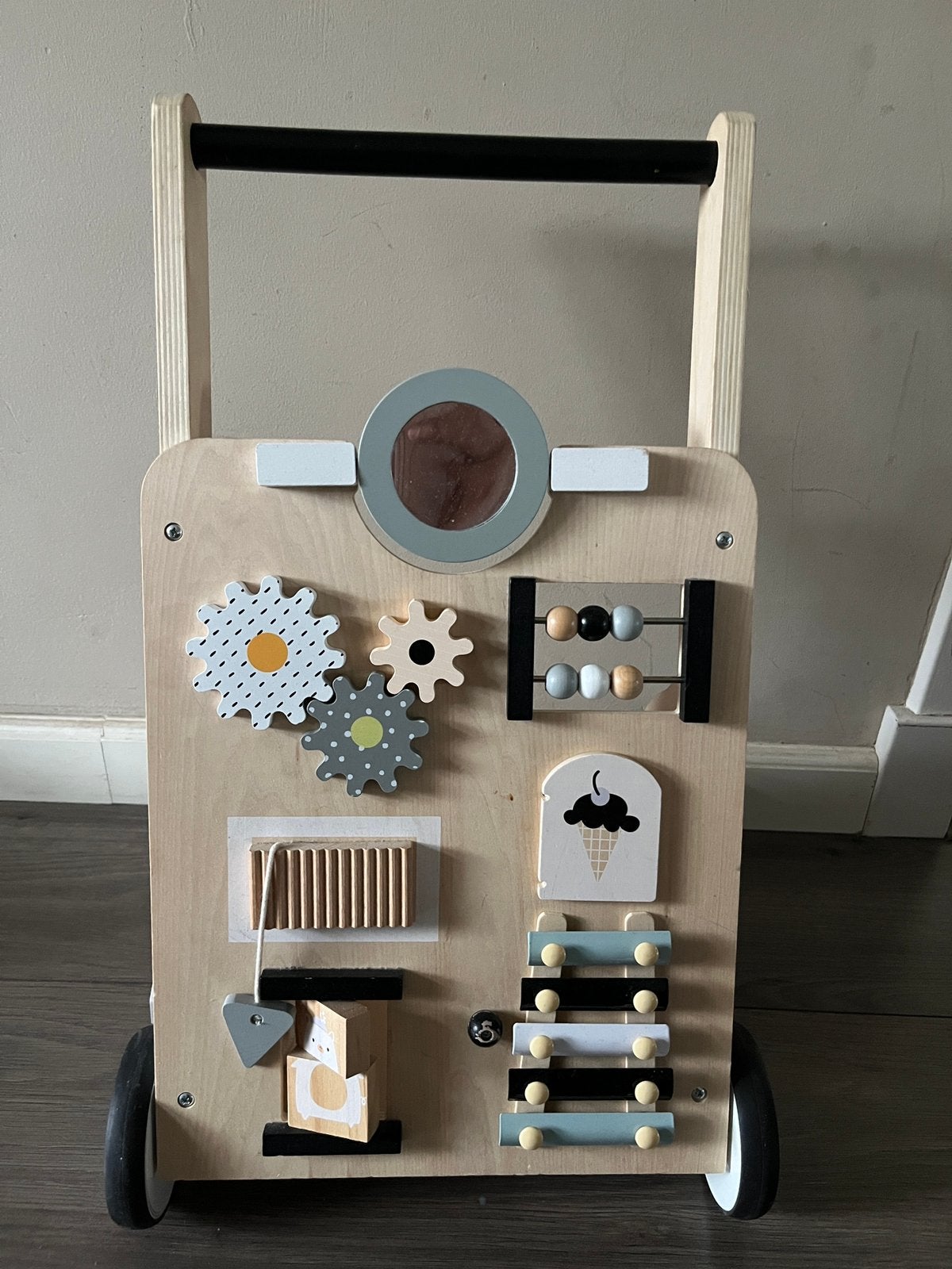 Houten loopkar petite amelie, Kinderen en Baby's, Speelgoed | Houten speelgoed, Ophalen, Zo goed als nieuw, Duw- of Trekspeelgoed