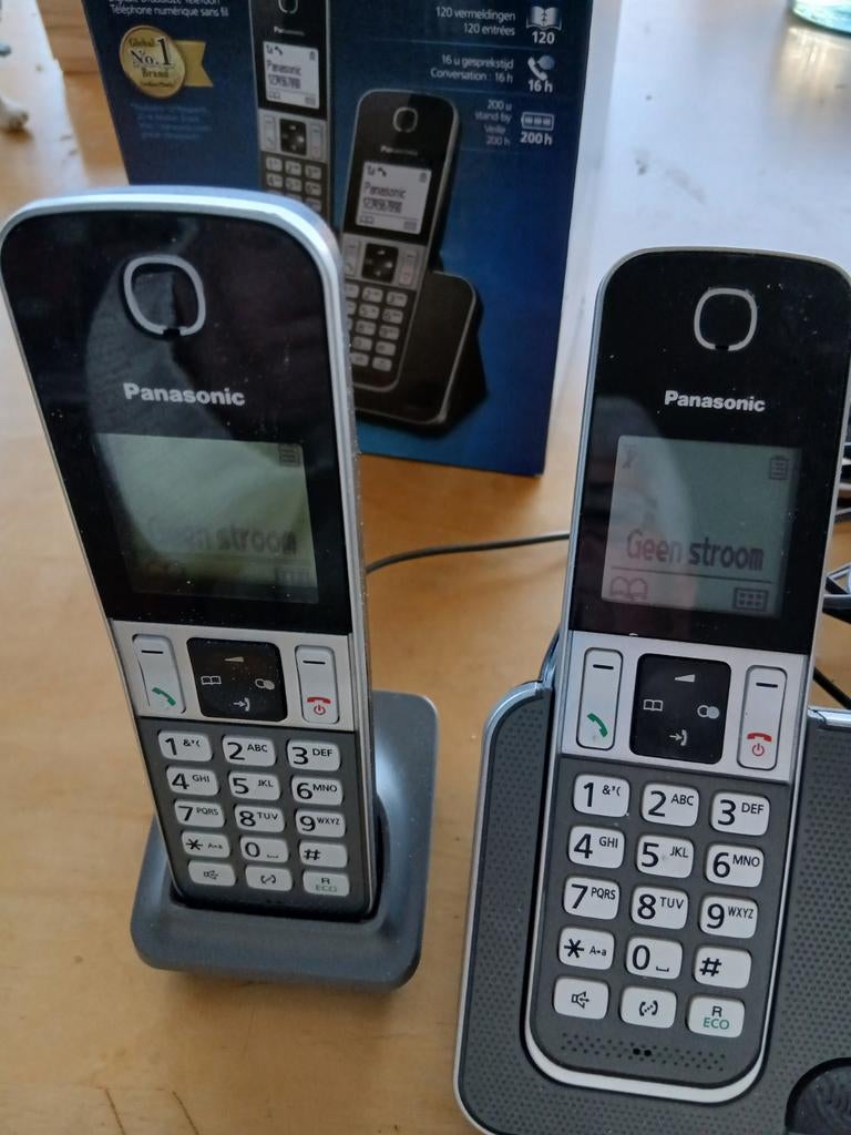 Digitale draadloze telefoon Panasonic KX-TGD312 DUO, Ophalen of Verzenden, Zo goed als nieuw, 2 handsets