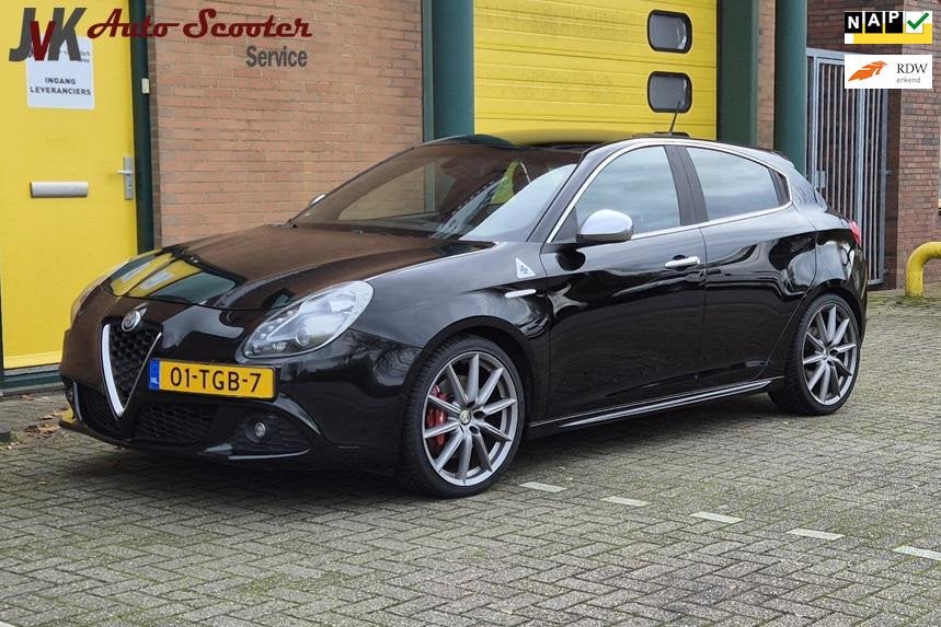 Alfa Romeo Giulietta 1.7 TBi Quadrifoglio Verde Airco! Cruis, Auto's, Alfa Romeo, Euro 5, Gebruikt, 1295 kg, 4 cilinders