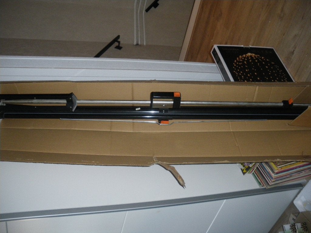 zgan mooi dia scherm eventueel ook dia projector/tafeltje, Ophalen, Zo goed als nieuw