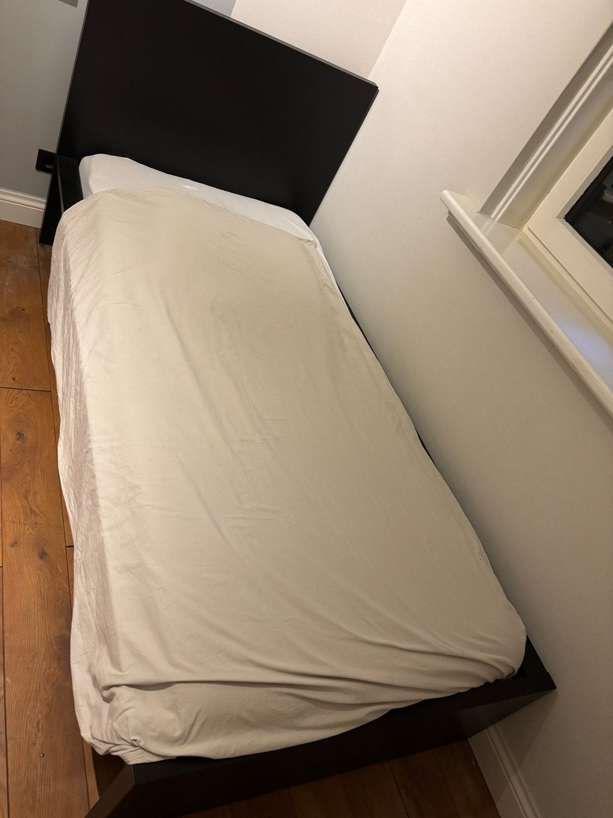 Malm ikea bed eenpersoons , zwart, 90x200 cm, Ophalen, Gebruikt, 90 cm, Eenpersoons