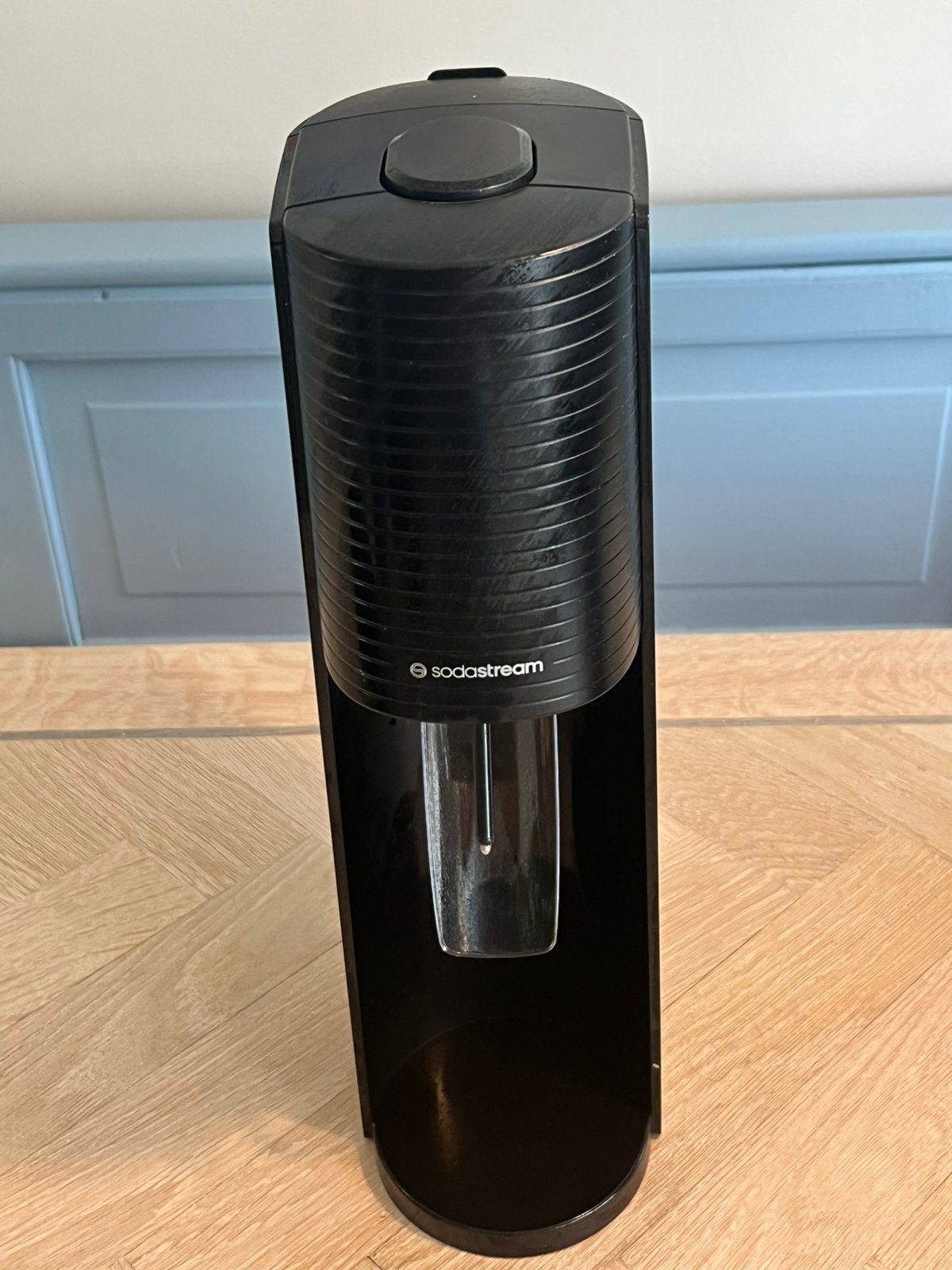 Sodastream zwart, Witgoed en Apparatuur, Bruiswatermachines, Ophalen of Verzenden, Zo goed als nieuw