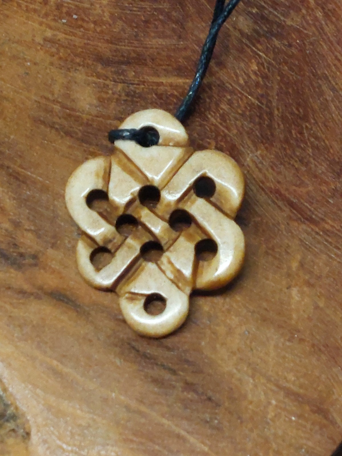 Keltische Chinese knoop ketting Wicca Gothic Punk Skate Emo, Overige materialen, Beige, Ophalen of Verzenden, Zo goed als nieuw