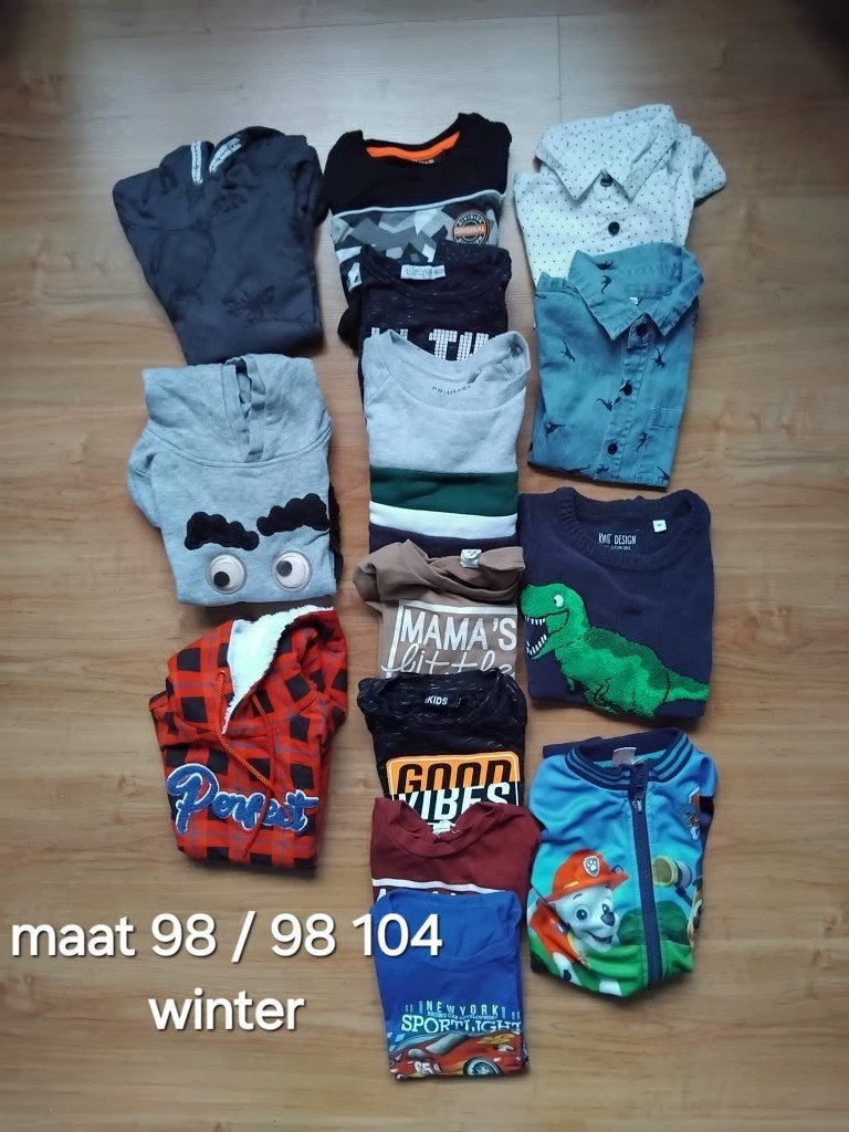 DIVERSEN WINTER KLEDING MAAT 98 + 98 / 104, Ophalen, Zo goed als nieuw, Jongen, Trui of Vest