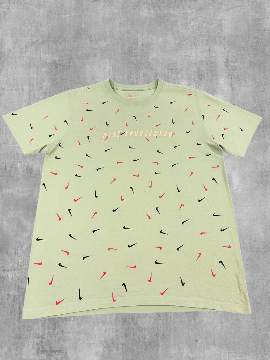 Nike The Nike Tee t-shirt groen print heren maat M shirt, Colosseum 1, 1213 NL Hilversum, Nederland, Serviceinfo.nl@nike.com, Groen