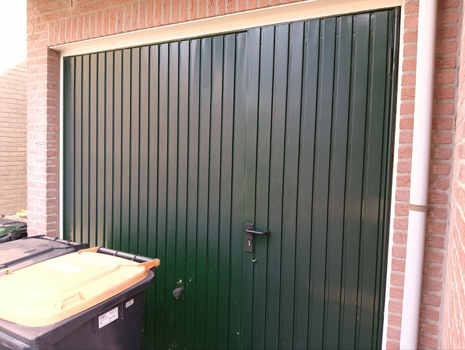 Elektrische garagedeur 250x230 cm met loopdeur, Doe-het-zelf en Verbouw, Ophalen, Gebruikt, Garagedeur, 120 cm of meer
