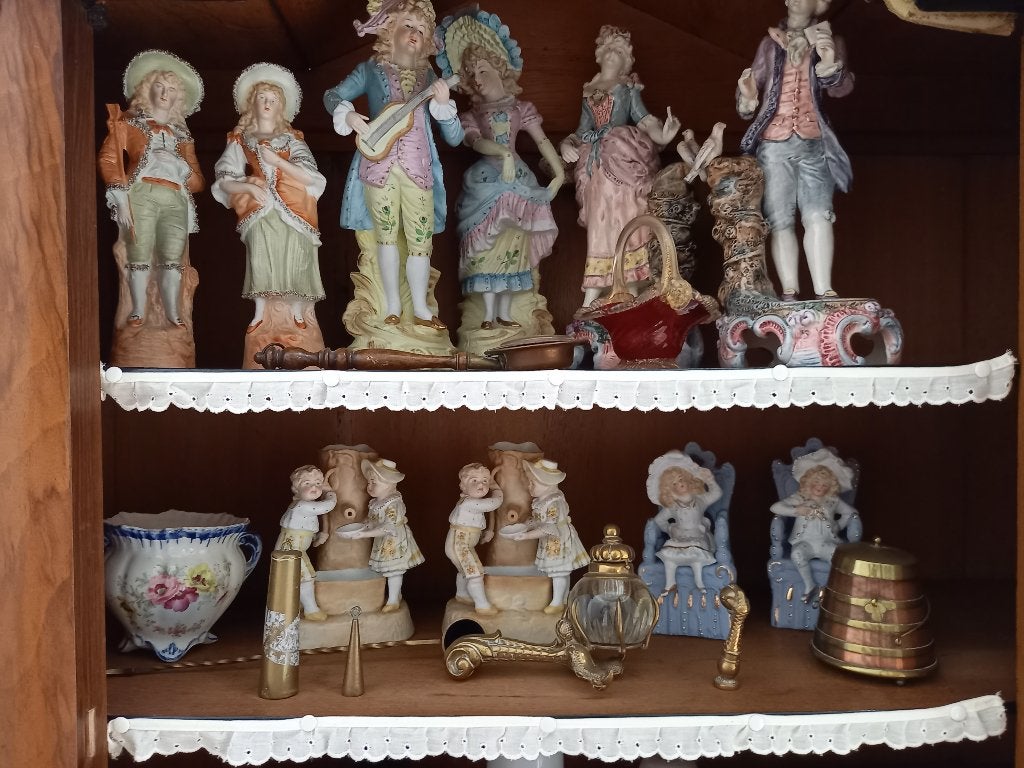 Antieke meubels ea, Ophalen