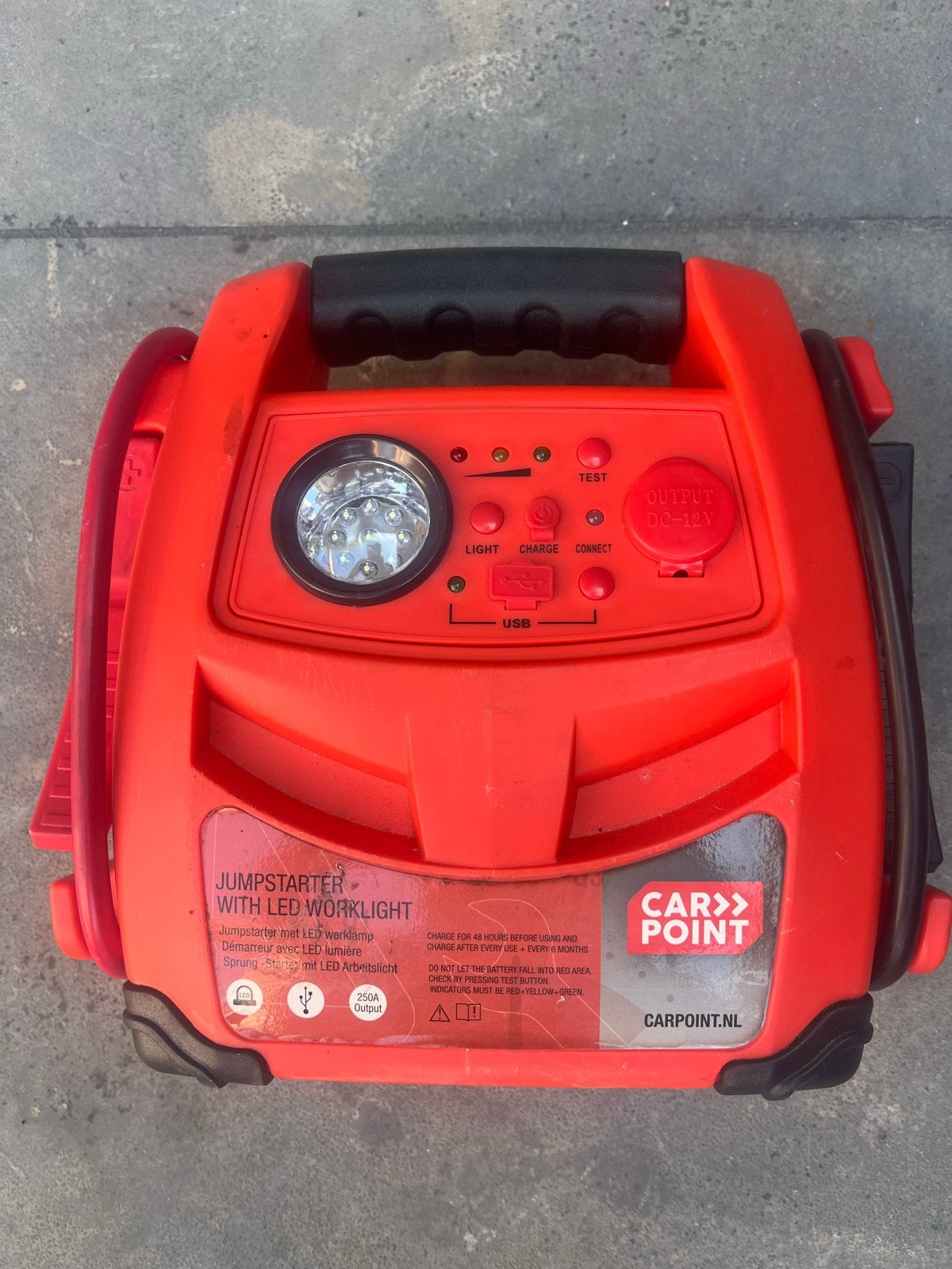 Jumpstarter met LED werklamp - Carpoint, Ophalen, Gebruikt