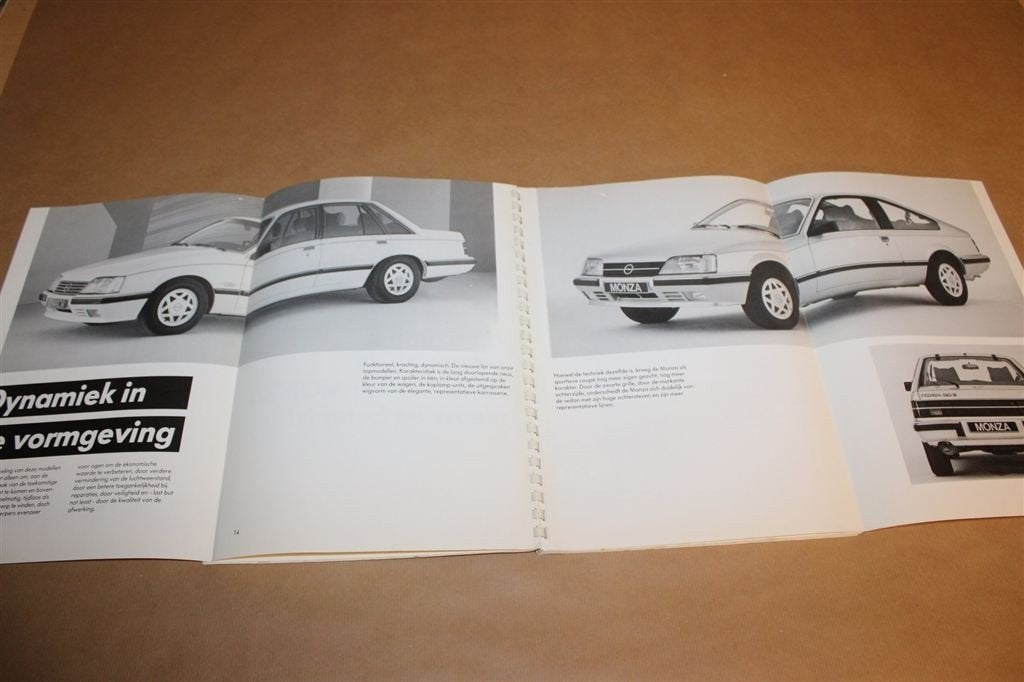 Senator Monza — Opel Interne Productinformatie, Ophalen of Verzenden, Gelezen, Opel