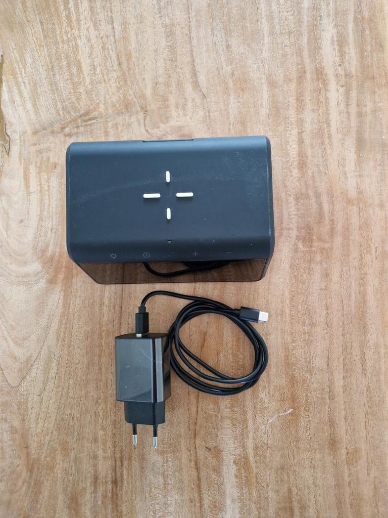 Wekker met telefoonoplader, Ophalen of Verzenden