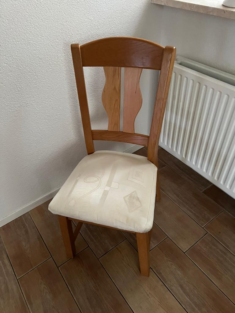 2x Oisterwijk stoel. Stonden in slaapkamer voor kleren., Ophalen, Twee